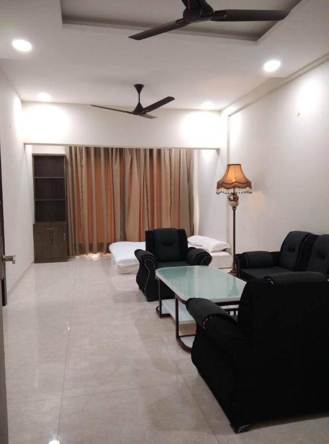 The Aanandam Hotel Resort Itarsi Bagian luar foto