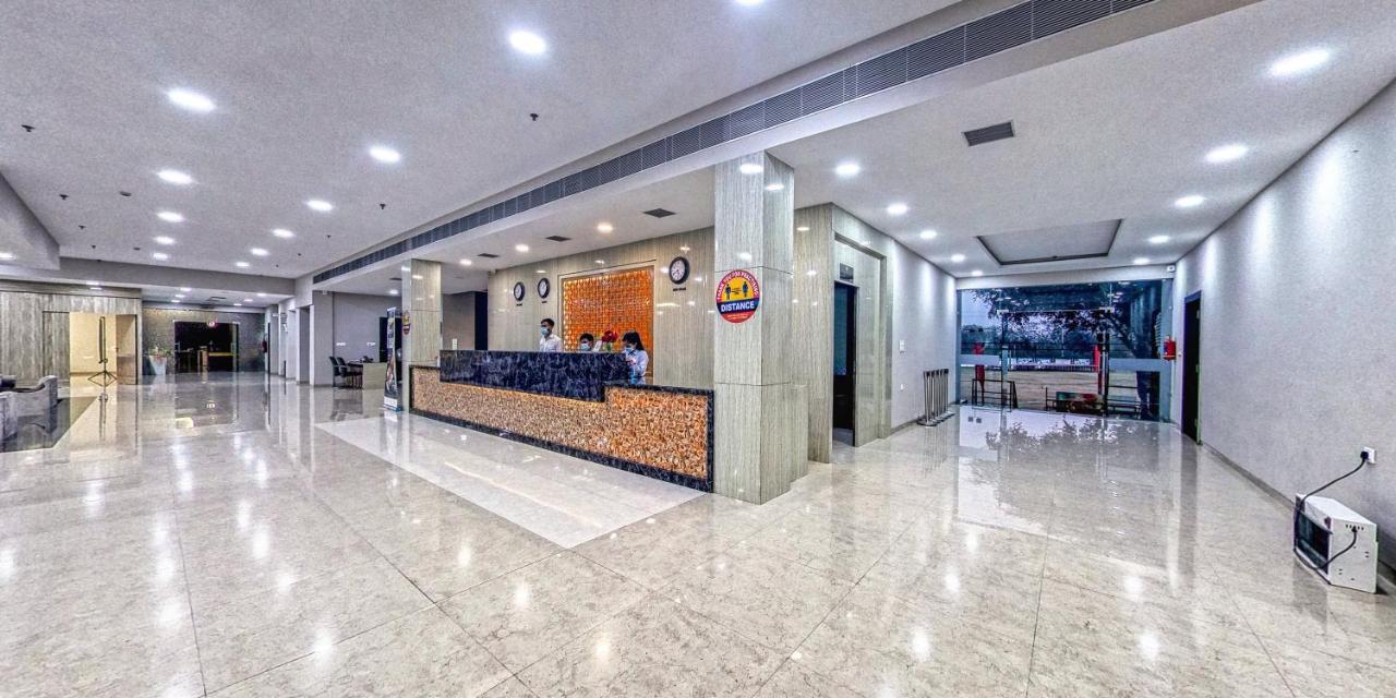 The Aanandam Hotel Resort Itarsi Bagian luar foto